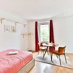 Petit Studio Paris Voltaire Nation